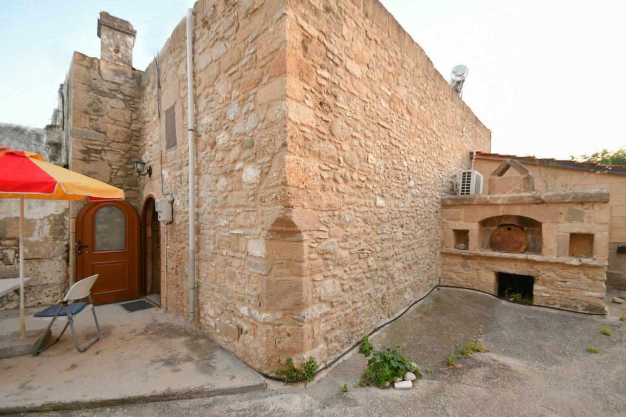 דירות Malona Village Stone House מראה חיצוני תמונה