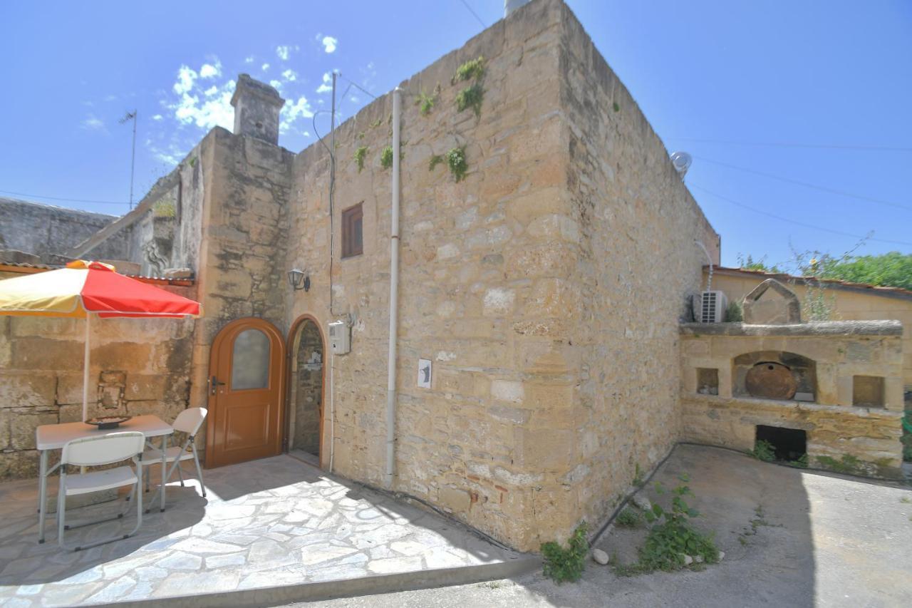 דירות Malona Village Stone House מראה חיצוני תמונה